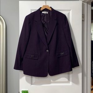 Tahari suit